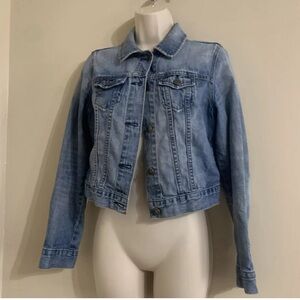 Old Navy Denim Jean Jacket size XS Medium Blue Wash Trucker Style 24